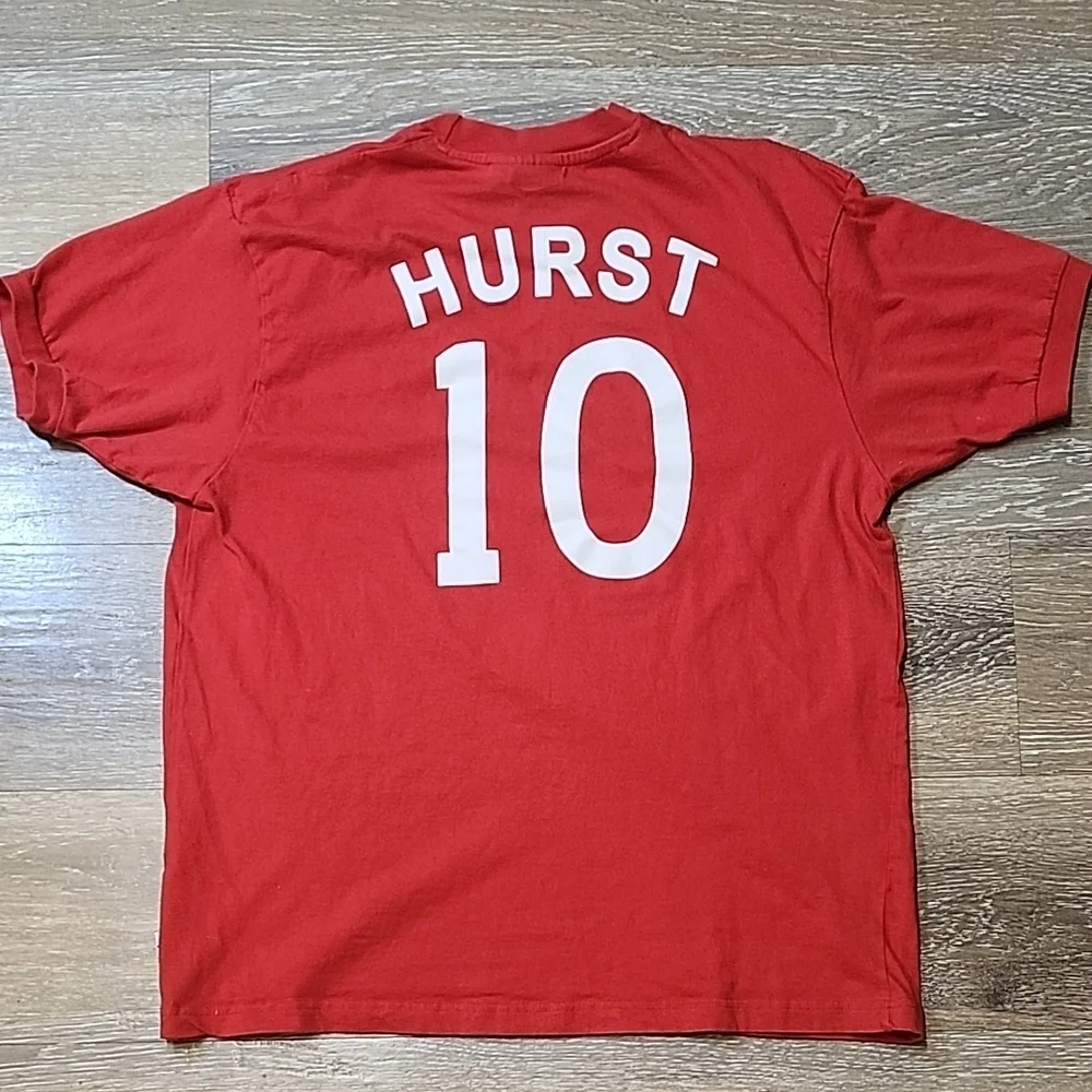 Team England Crest Red Men's Sir Geoff Hurst #10 The Legend Tee Throwback 00s - Picture 6 of 6